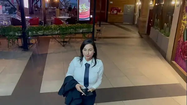 mi abbogada me ayuda con mi caso y yo le hago ANAL
