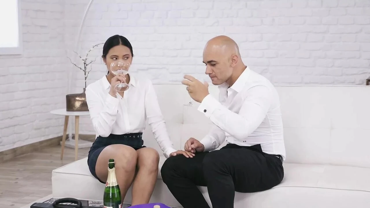 May Thai, the Italian Asian sucks cock and gets fucked by Christian Clay